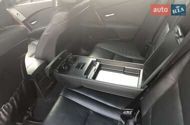 Седан BMW 5 Series 2004 в  фото 7 Седан BMW 5 Series 2004 в