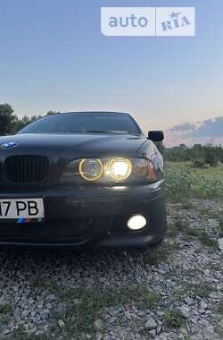 Седан BMW 5 Series 1999 в Киеве