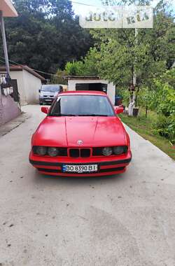 Седан BMW 5 Series 1991 в Чернівцях