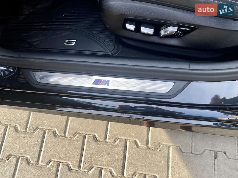 Седан BMW 5 Series 2019 в Ужгороде