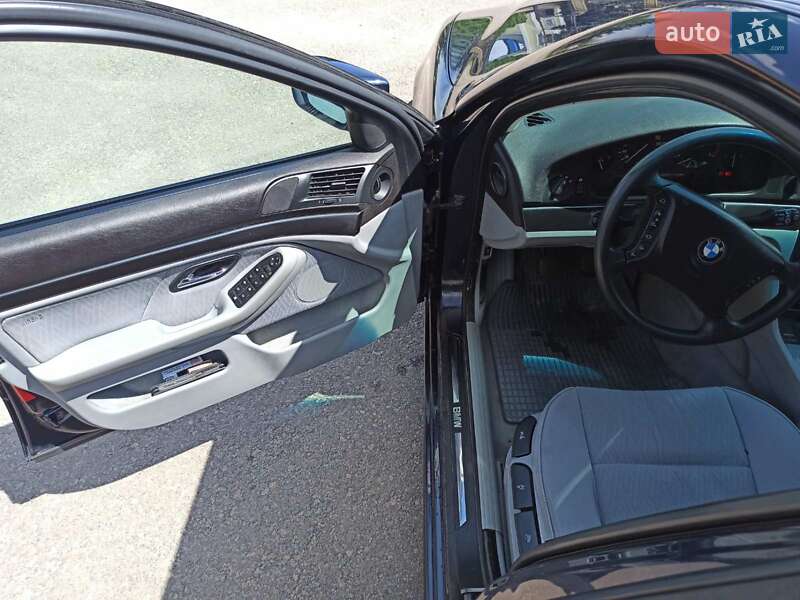 Универсал BMW 5 Series 2003 в Костополе