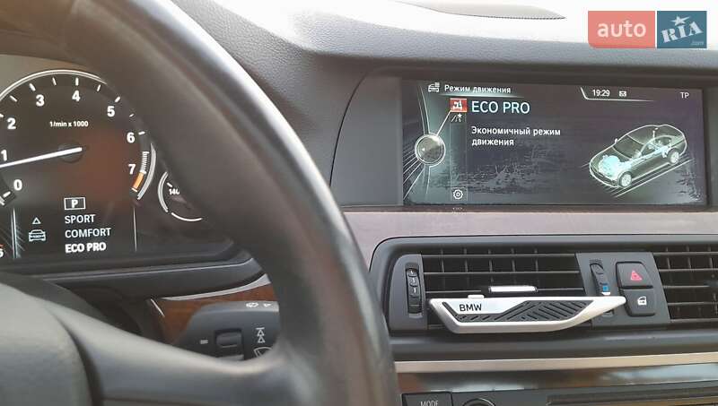 Седан BMW 5 Series 2013 в Мукачево