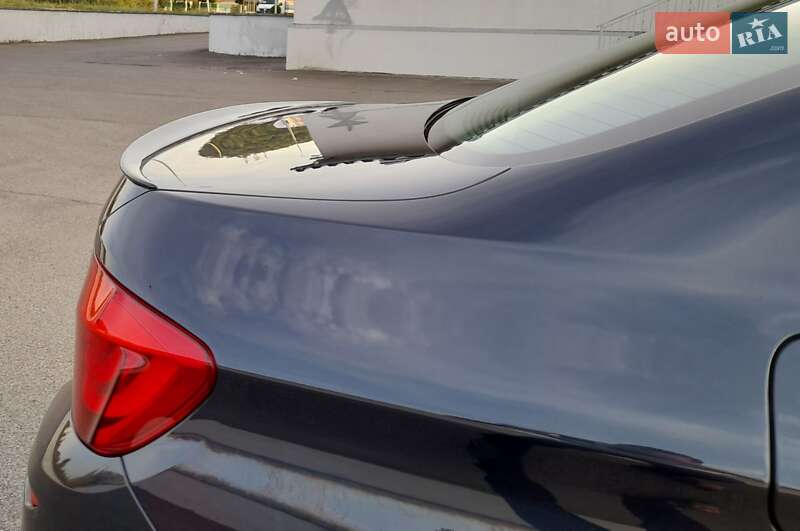 Седан BMW 5 Series 2013 в Мукачево