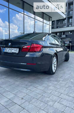 Седан BMW 5 Series 2013 в 