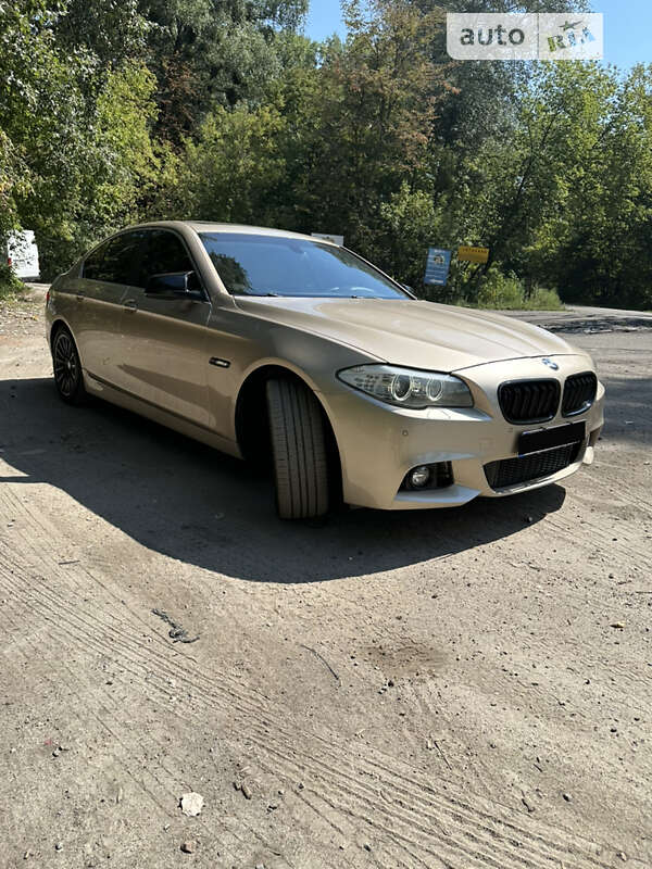 Седан BMW 5 Series 2012 в Киеве