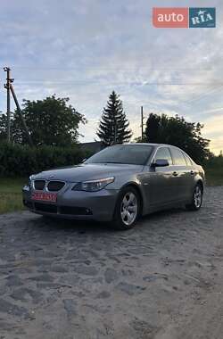 Седан BMW 5 Series 2003 в Дубні