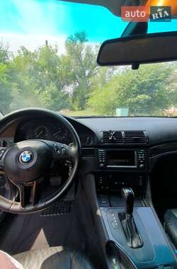 Седан BMW 5 Series 2002 в 
