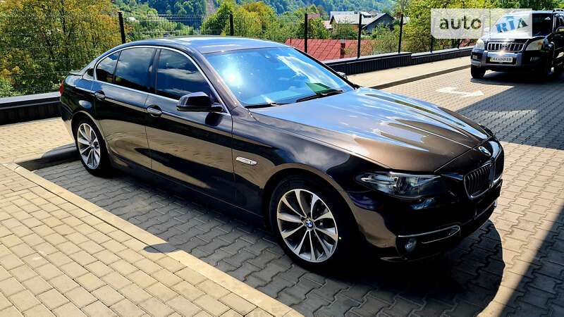 Седан BMW 5 Series 2013 в Львове