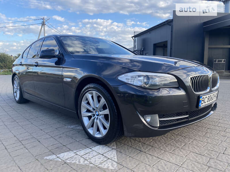 Седан BMW 5 Series 2011 в Львове