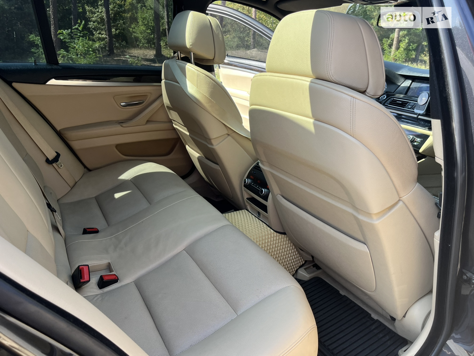 2011 BMW 5er - мініатюра 31