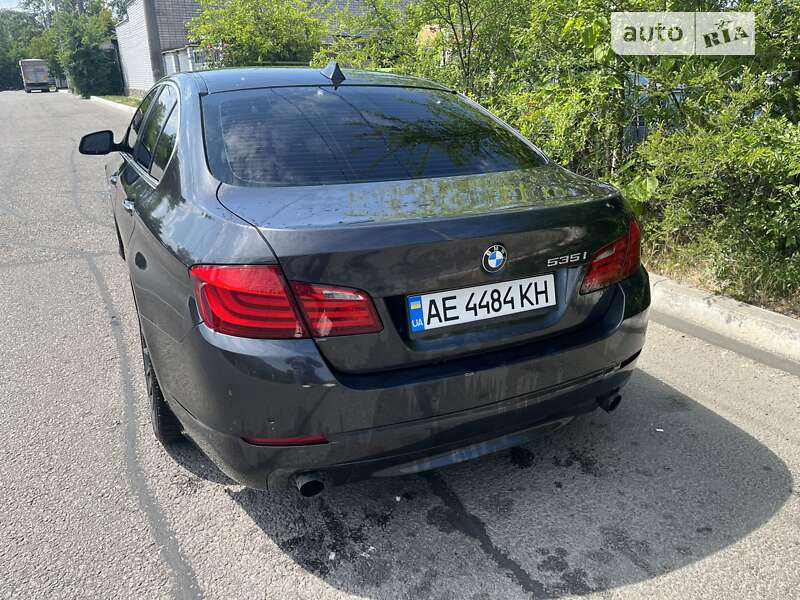Седан BMW 5 Series 2011 в Днепре