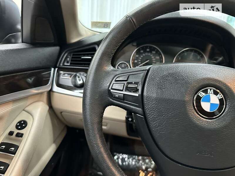 Седан BMW 5 Series 2013 в Львове