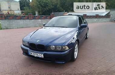 Седан BMW 5 Series 2000 в Рівному