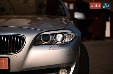 Седан BMW 5 Series 2012 в Дубні