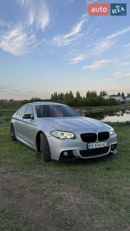 Седан BMW 5 Series 2014 в Дніпрі