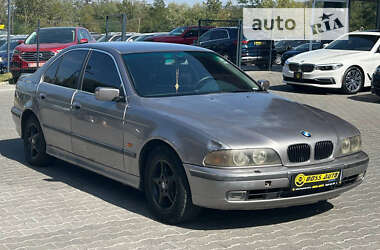 Седан BMW 5 Series 1998 в Чернівцях