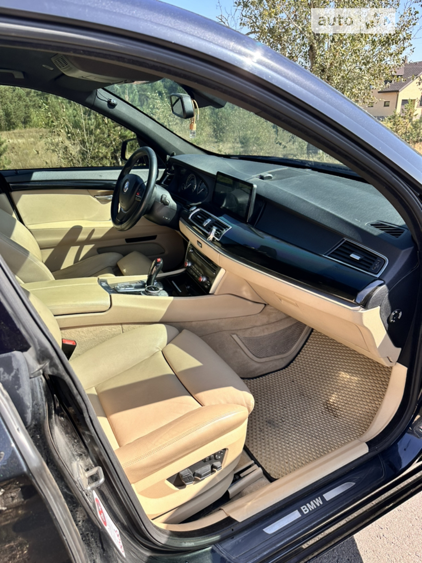 2010 BMW 5er - мініатюра 18