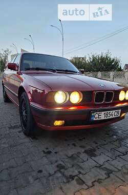 Седан BMW 5 Series 1989 в Чернівцях