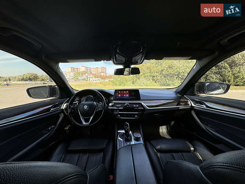 Седан BMW 5 Series 2017 в Львові