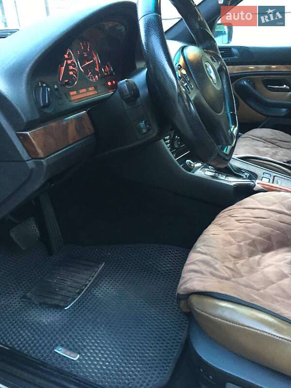 Седан BMW 5 Series 1999 в Болграді