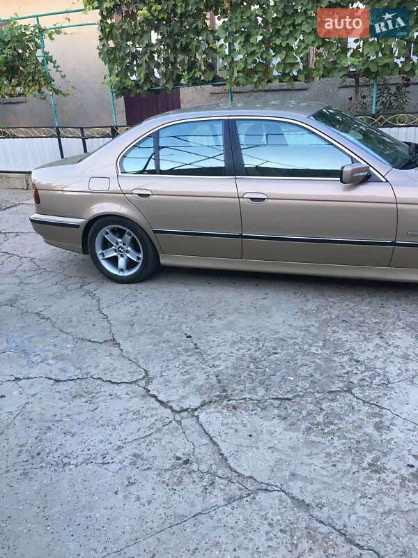 Седан BMW 5 Series 1999 в Болграді