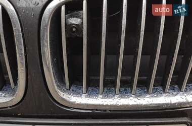 Седан BMW 5 Series 2013 в 