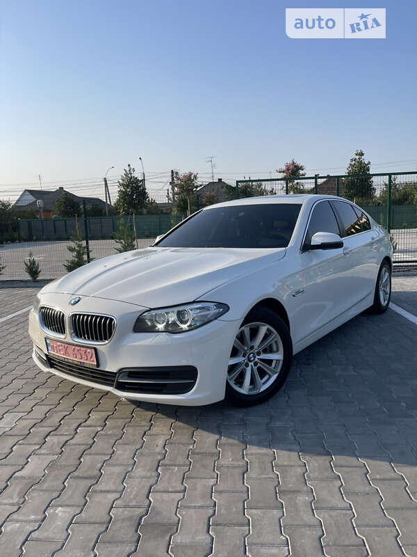 Седан BMW 5 Series 2014 в Виноградові