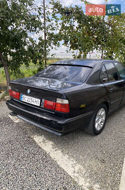 Седан BMW 5 Series 1990 в Иршаве