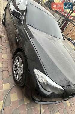 Седан BMW 5 Series 2011 в 
