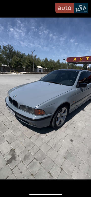 Седан BMW 5 Series 1998 в Виноградові