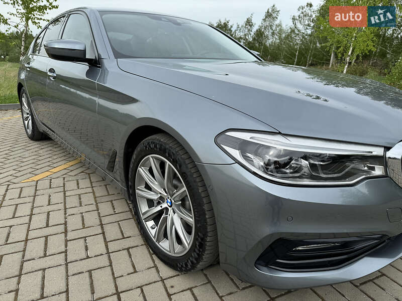 Седан BMW 5 Series 2017 в Дрогобичі
