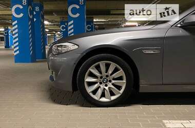 Седан BMW 5 Series 2012 в 