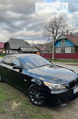 Седан BMW 5 Series 2004 в Тячеві