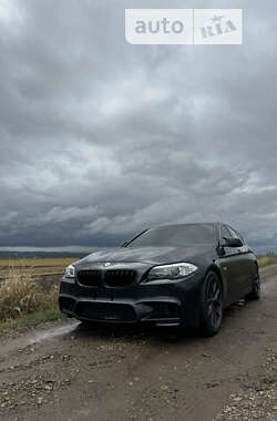 Седан BMW 5 Series 2013 в Чернівцях