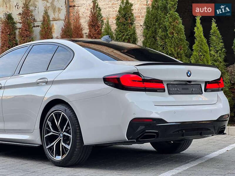 Седан BMW 5 Series 2020 в Львове