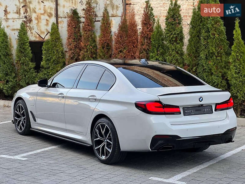 Седан BMW 5 Series 2020 в Львове