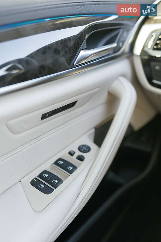 Седан BMW 5 Series 2017 в Львові фото 49 Седан BMW 5 Series 2017 в Львові