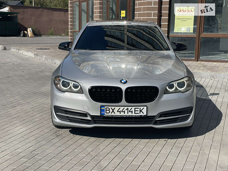 Седан BMW 5 Series 2015 в Хмельницком