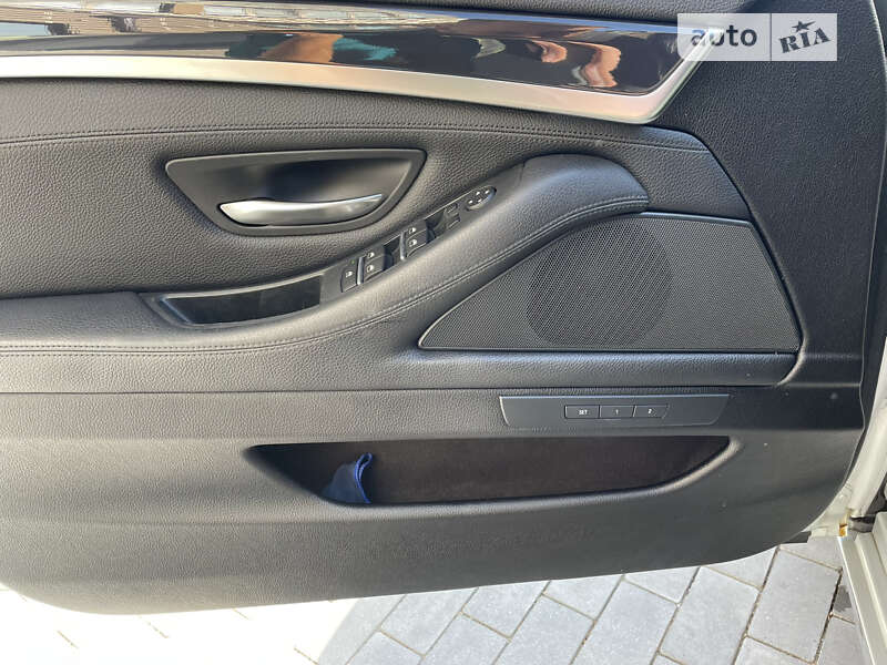 Седан BMW 5 Series 2015 в Хмельницком