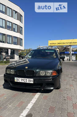 Седан BMW 5 Series 2000 в Луцке