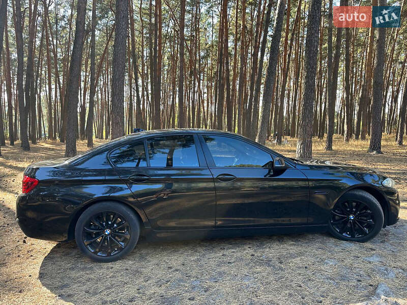 Седан BMW 5 Series 2015 в Сумах