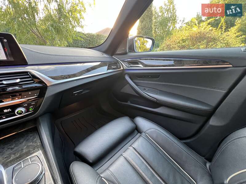 Седан BMW 5 Series 2018 в Днепре