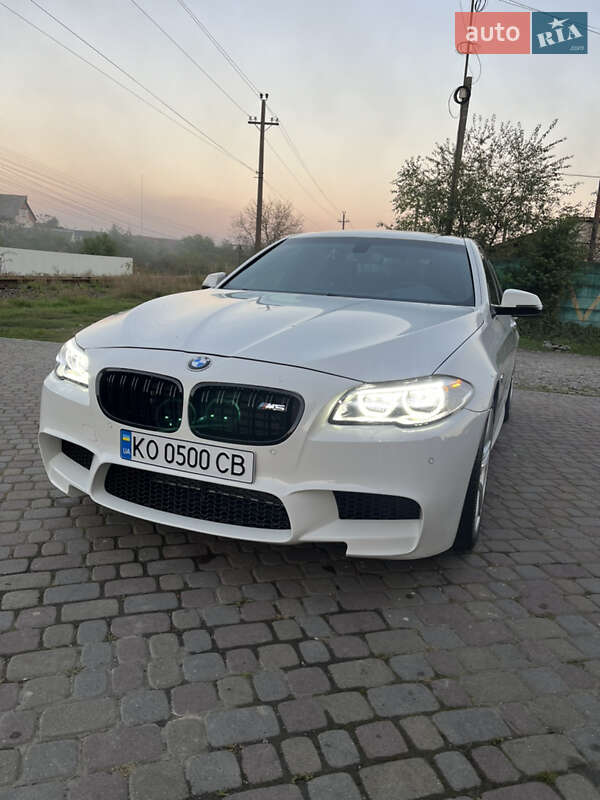 Седан BMW 5 Series 2014 в Тересве