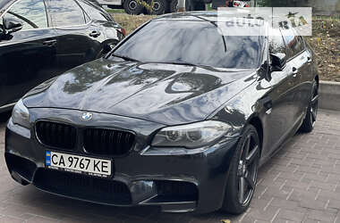 Седан BMW 5 Series 2011 в Вишневом