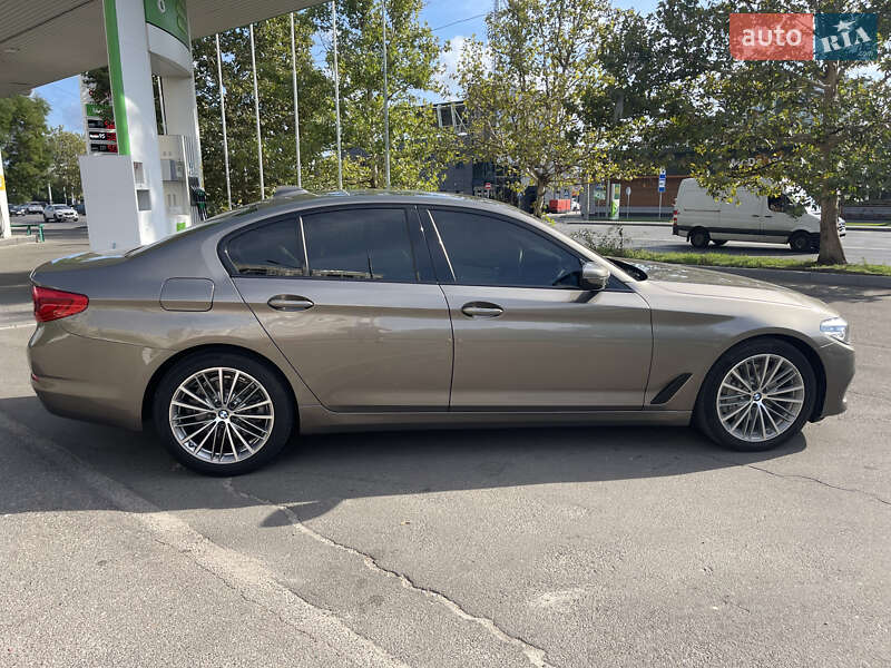 Седан BMW 5 Series 2019 в Одессе