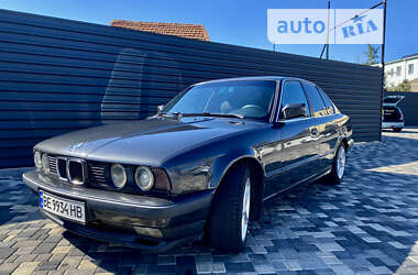 Седан BMW 5 Series 1992 в Николаеве