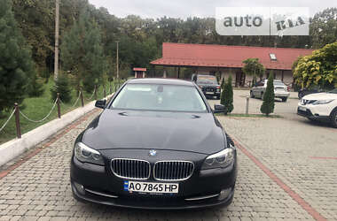 Седан BMW 5 Series 2012 в Мукачево