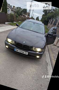 Седан BMW 5 Series 2002 в Рівному