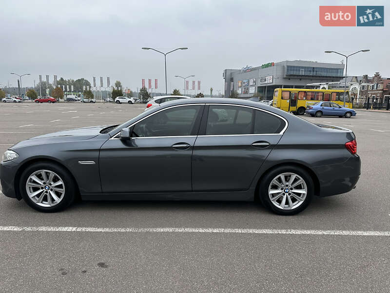 Седан BMW 5 Series 2016 в Киеве