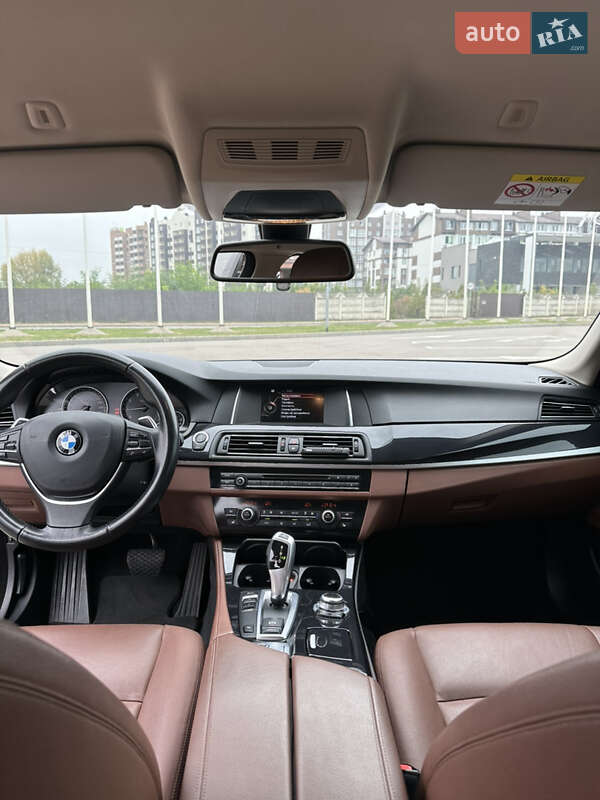 Седан BMW 5 Series 2016 в Киеве